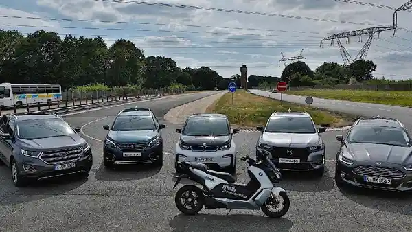 Berita - Mobil-Mobil Merek Eropa ini Akan Bisa Saling "Berbicara"