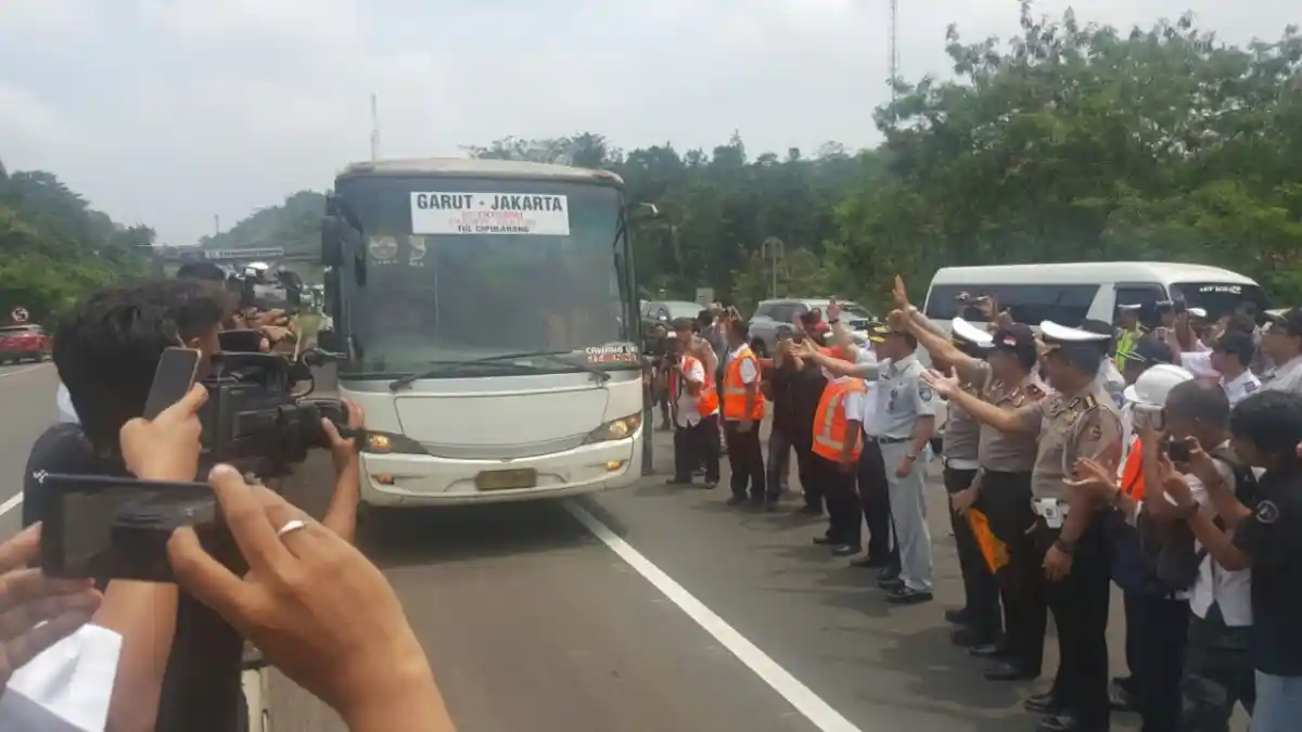 Berita - Jembatan Cisomang di Tol Purbaleunyi Sudah Bisa Dilewati Bus