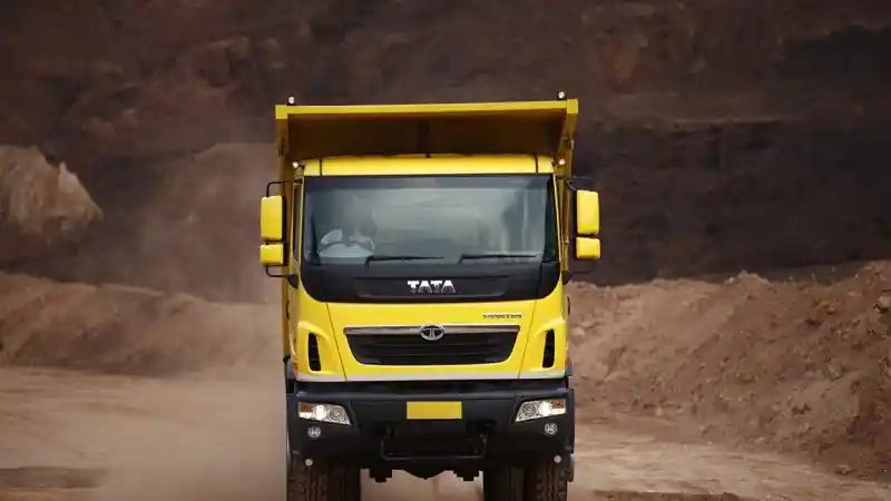 Foto - Tata Motors Pastikan Peluncuran Dump Truck Anyar Tata Prima 2528 (6x4) Tahun Ini