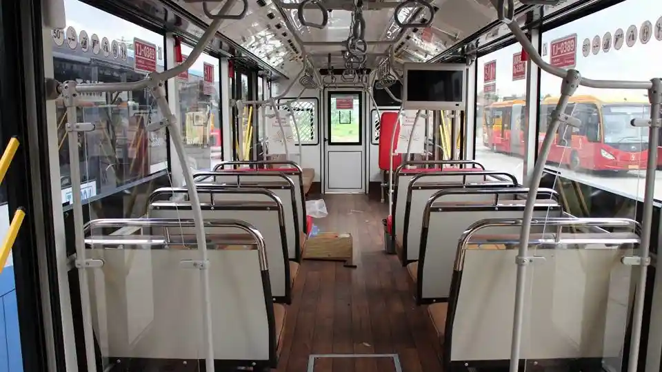 Foto - 50 Unit Bus Transjakarta Edisi Vintage Resmi Mengaspal 