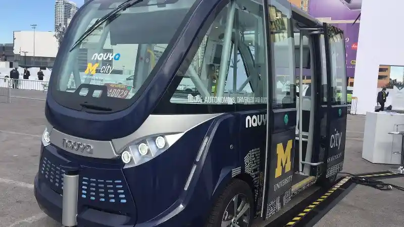 Berita - Navya Segera Uji Coba Bus Tanpa Kemudi di Tokyo