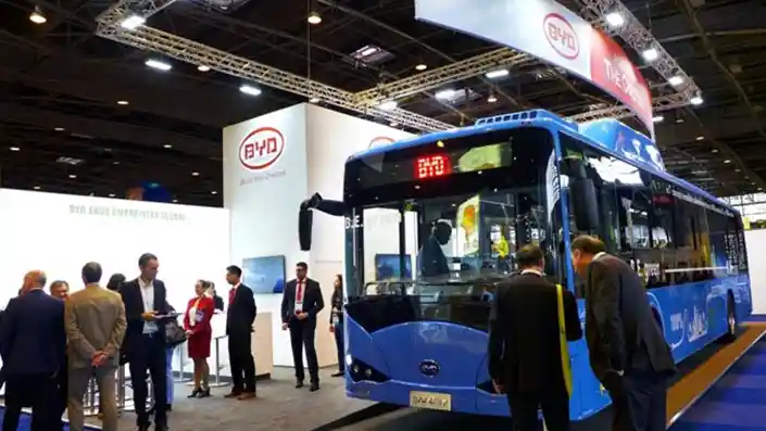 Foto - Garap Pasar Eropa, Pabrikan Bus Cina BYD Dirikan Perakitan Bus Listrik di Prancis