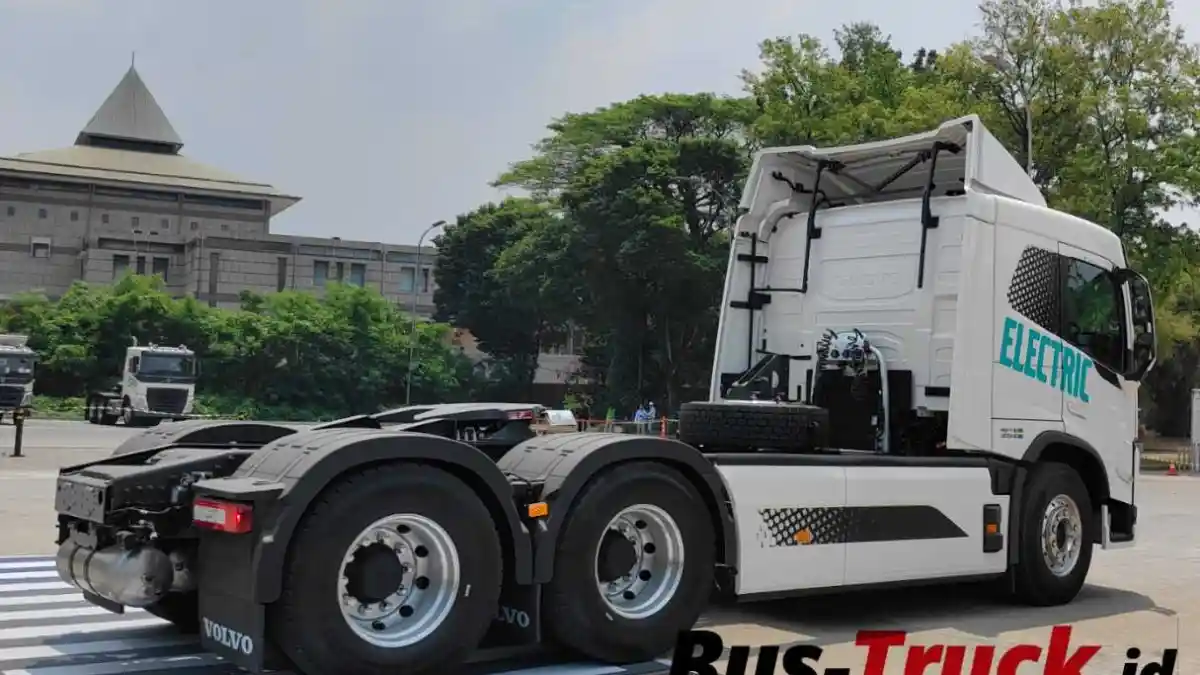 Foto - Intip Detail Truk Listrik Volvo Truck FM Electric