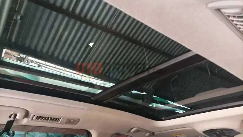 Tips - Tips Merawat Sunroof Mobil Anda