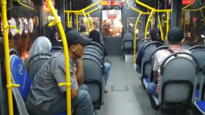 Foto - Transjakarta Mulai Ujicoba Kartu OK Otrip, Cukup Sekali Bayar Sampai ke Tujuan Akhir