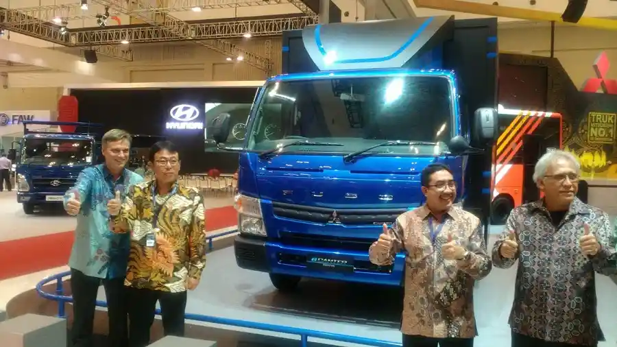 Truk - Sepanjang 2017, Daimler Trucks Pasarkan 37.600 Unit Truk di Indonesia