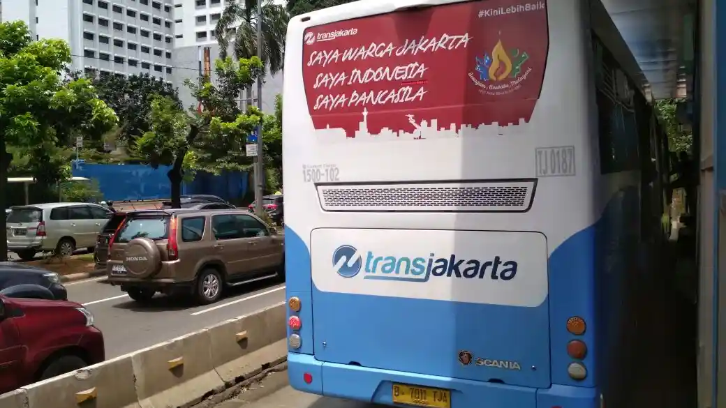 Berita - Kartu OK Otrip Tersedia di 10 Halte Busway Transjakarta Ini