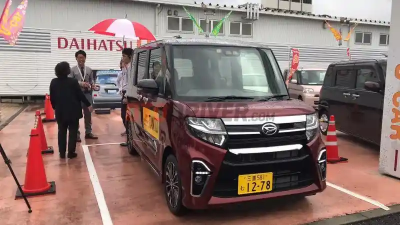 Foto - Daihatsu Dominasi Pasar 'Mobil Mungil' Selama 13 Tahun