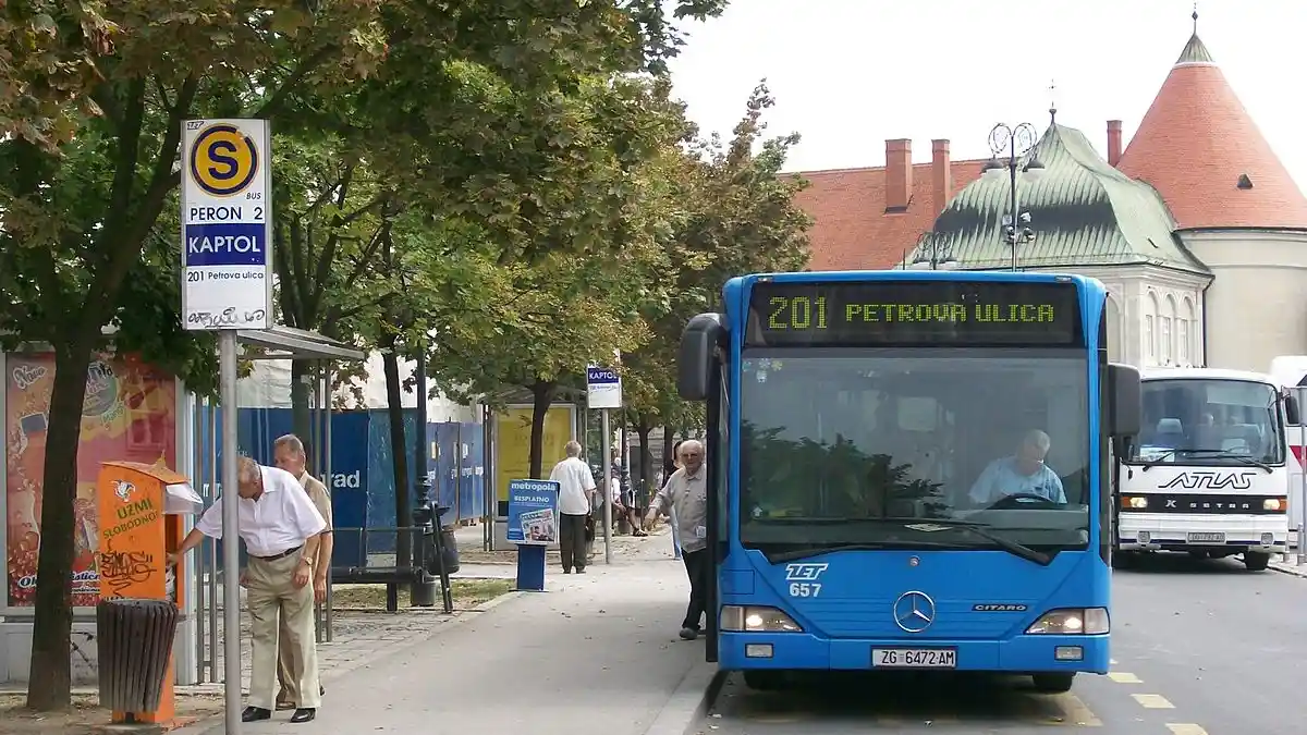 Bus - Di Manakah Rute Bus Terpendek Di Dunia?