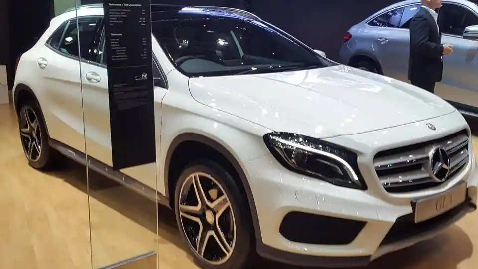 Foto - JAS 2015: Mercedes-Benz Luncurkan GLE-Class Dan Beri Diskon Besar