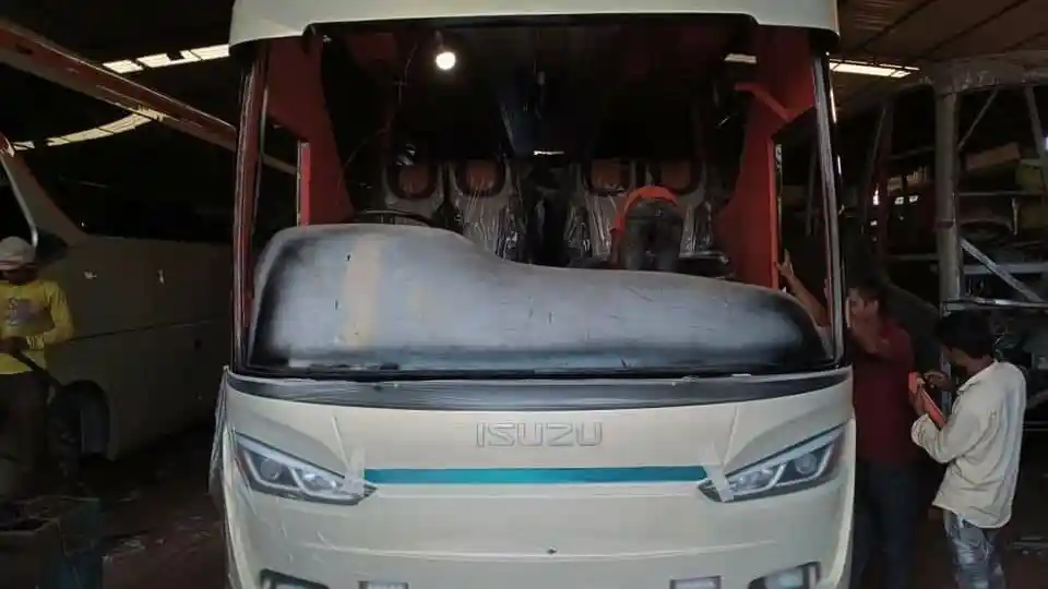 Bus - Seperti Ini Karoseri Peniru Bodi Bus Laksana Di Bangladesh