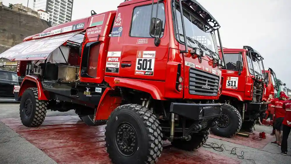 Foto - Parade Foto : Reli Dakar 2019 Kategori Truk Masih Didominasi Tim Rusia dan Belanda