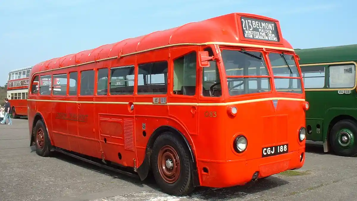 Foto - Mesin Belakang Untuk Kabin Lebih Lapang