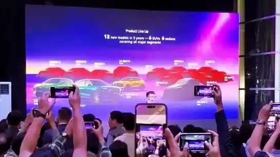 Foto - Ini Alasan LEPAS Tertarik Menjual Model Sedan Di Indonesia