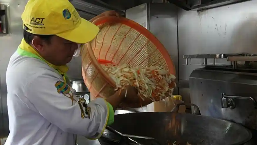 Foto - Food Truck Terbesar Di Indonesia, Untuk Aksi Kemanusiaan