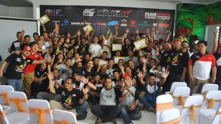 Berita - Ratusan Pemilik Toyota Veloz Rayakan Hari Jadi di Bogor