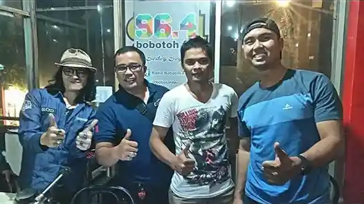 Foto - KOMUNITAS: Toyota Vios Limo Community Makin Eksis Dengan On Air Di Radio