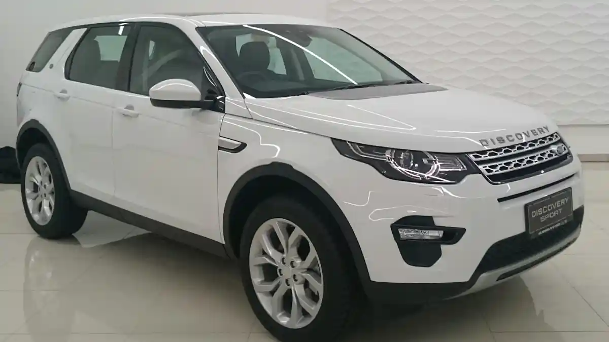 Berita - Ini Sosok Dan Spek Land Rover Discovery Sport Versi Indonesia
