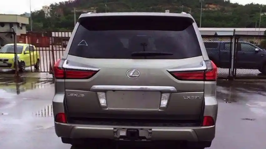 Foto - Inilah Penampakan Lexus LX Terbaru!