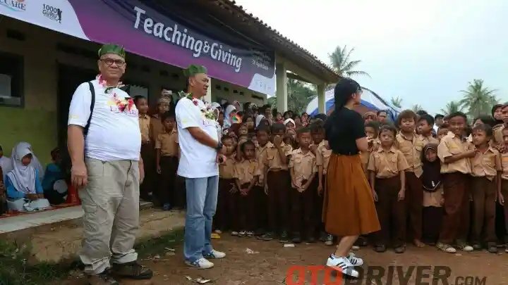 Berita - Gaikindo EduCare 2016, Misi Mulia GIIAS 2016 yang Peduli Kemajuan Pendidikan