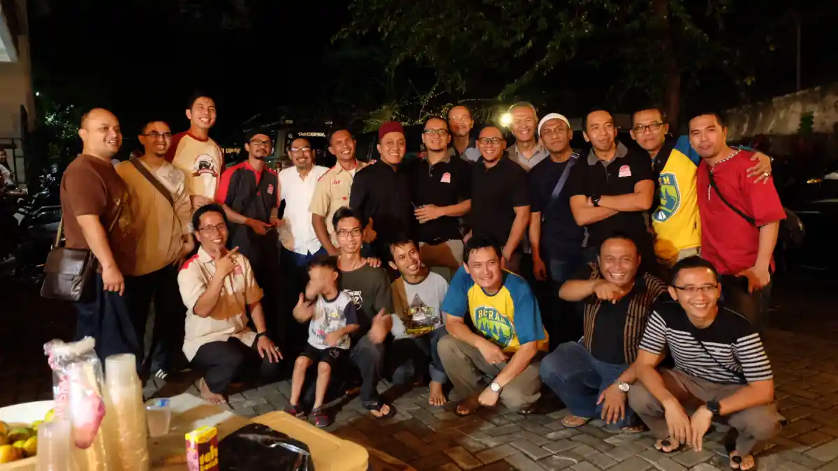 Foto - Komunitas Trooper Indonesia Chapter Jaya Bukber Sekaligus Rayakan Ulang Tahun