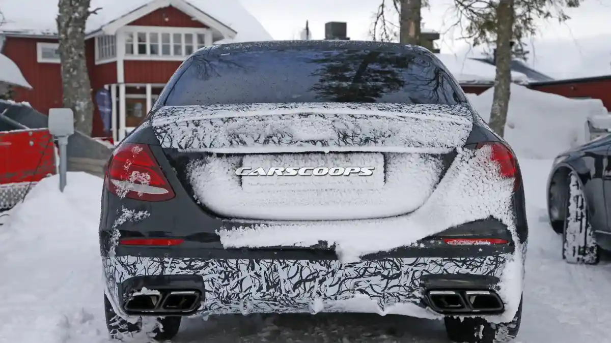 Foto - Mercedes-AMG Akan Punya 'Drift Mode' Pada Model AWD-nya