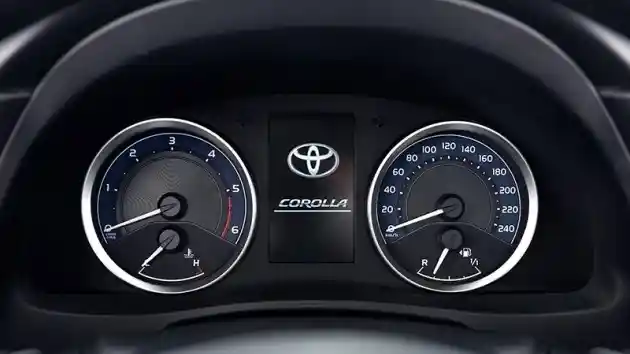 Foto - Foto Detail Toyota Corolla Altis Facelift 2017