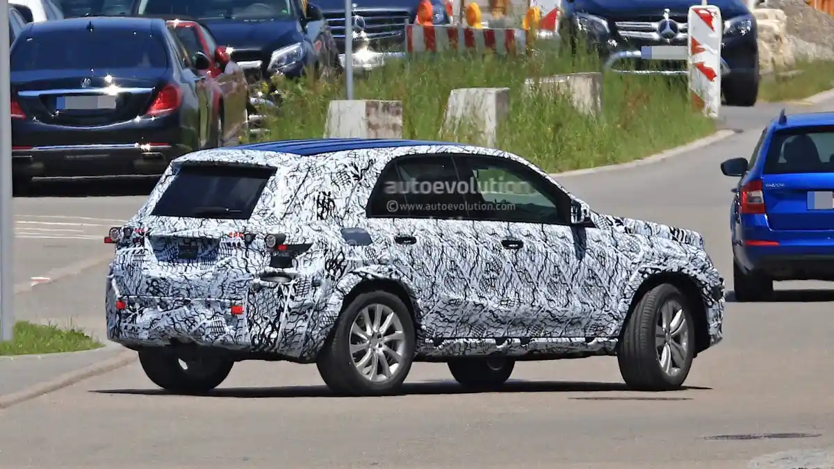 Foto - SPY SHOT: Mercedes-Benz GLB-Class 2018