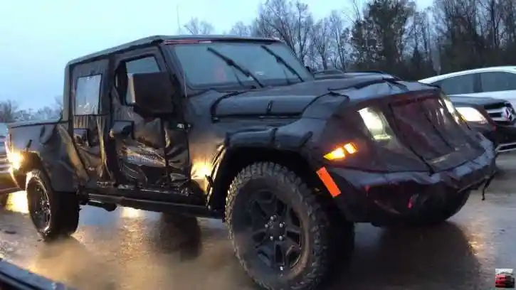 Berita - Begini Rupa Jeep Wrangler Pick-Up di Masa Yang Akan Datang