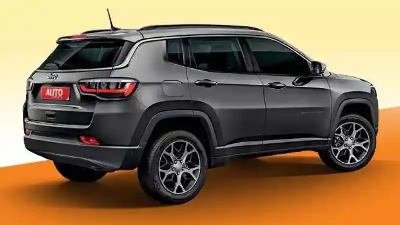Foto - Jeep Compass Facelift Tawarkan Sensasi Mesin Baru