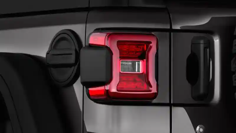 Foto - Jeep JL Wrangler di Indonesia Sama Dengan Yang Dijajakan Di Amerika? 