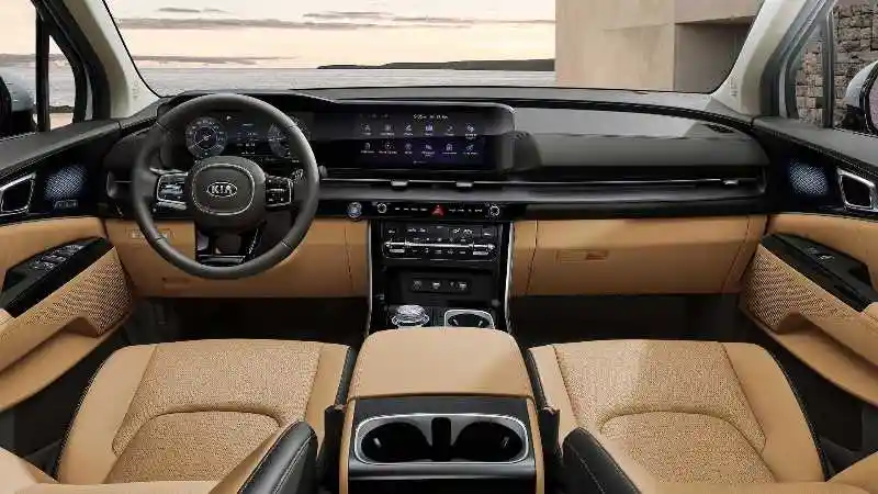 Foto - All New KIA Carnival Meluncur di Korsel. Negeri Batik Kapan Menyusul?