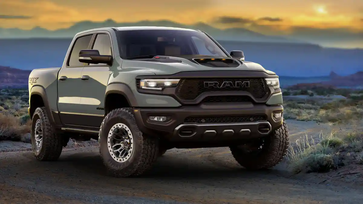 Foto - Buka 2021, Pikap New Ram 1500 TRX Mulai Diproduksi