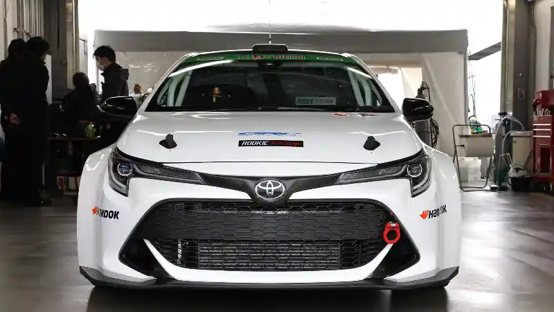 Berita - Andalkan Corolla Sport Bermesin Hidrogen, Bos Toyota Kembali Ikut Balap