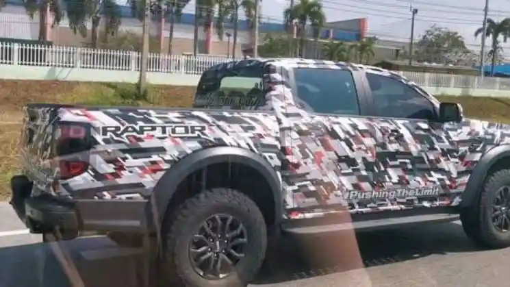 Foto - SPY SHOT: Ford Ranger Raptor Generasi Terbaru