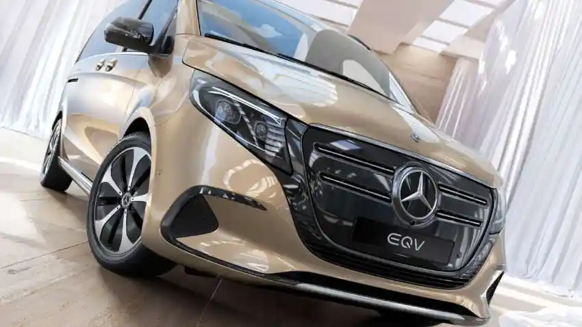 Foto - Debut Keroyokan Mercedes-Benz V-Class 2024, EQV, Vito, dan eVito Facelift