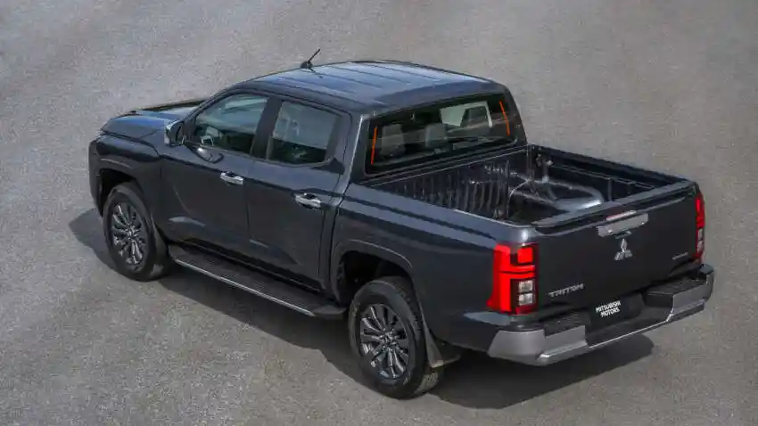 Foto - Serba Baru, Ini Spesifikasi Lengkap Mitsubishi All New Triton