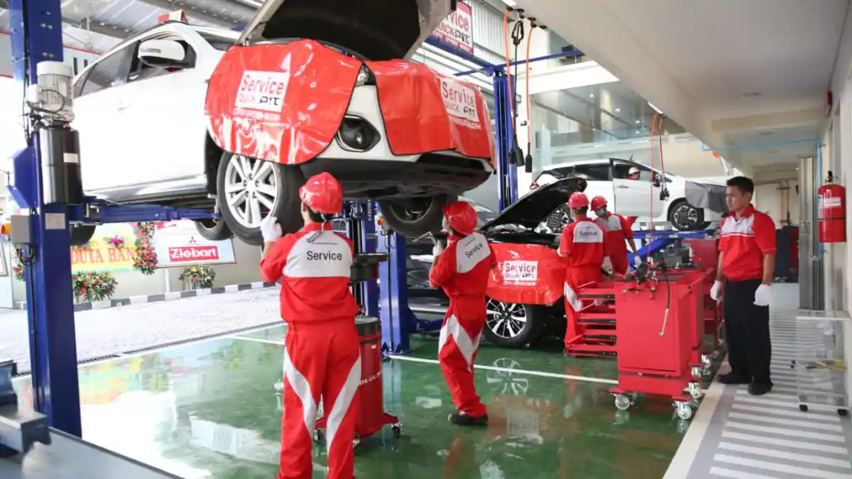 Foto - Mitsubishi Resmikan Dealer Baru di Kenjeran, Jadi yang Ke-116