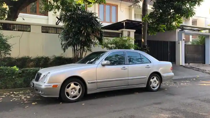 Foto - Avantgarde, Tipe Entry Level Yang Dulunya Kasta Atas Mercedes-Benz