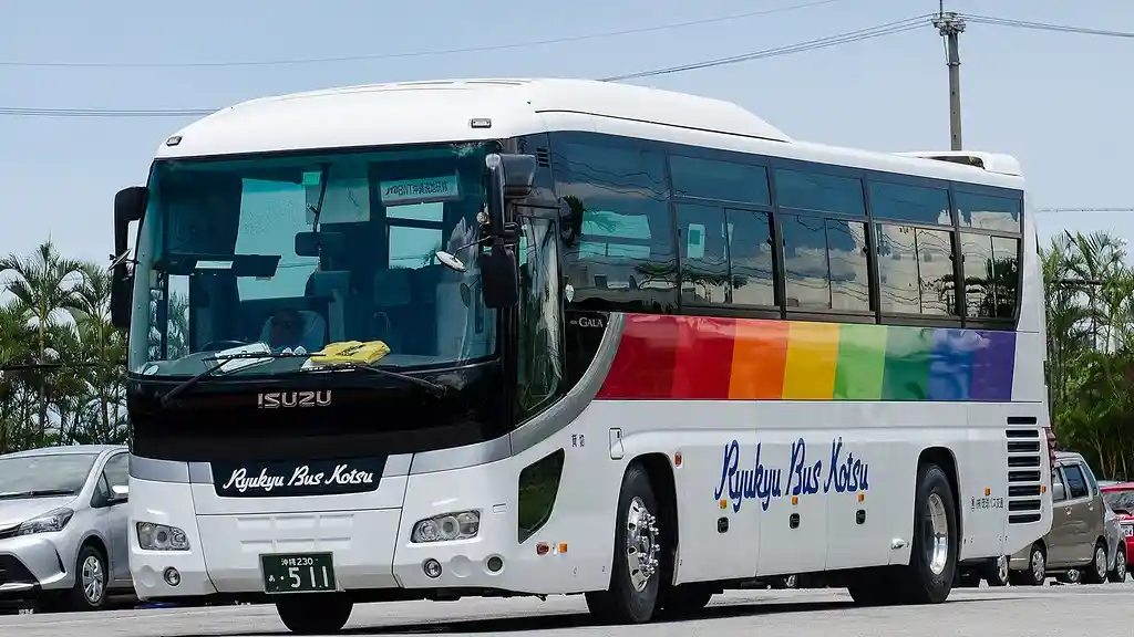 Bus - Ada Penampakan Bus Sinar Jaya di Okinawa Jepang