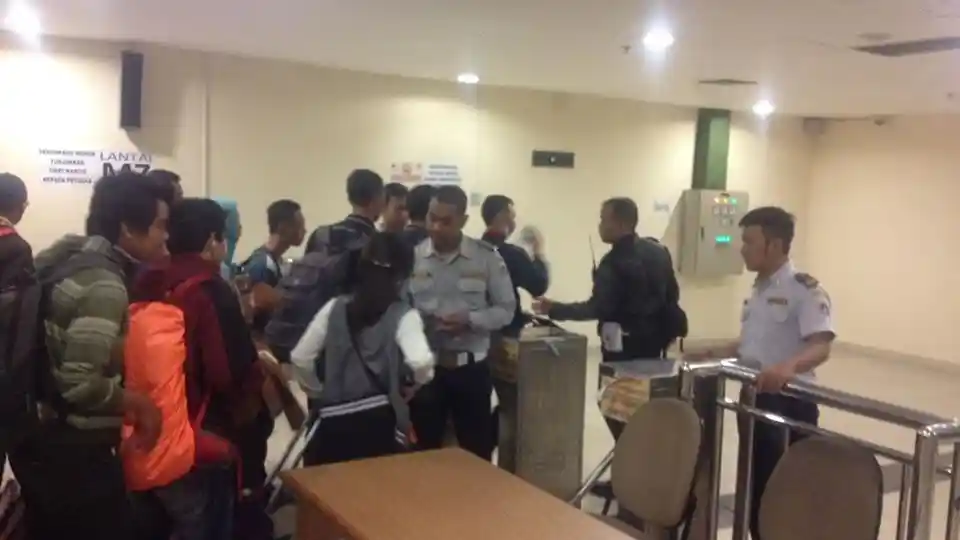 Foto - ORGANDA Pertanyakan Penundaan Aturan Wajib Masuk Terminal Pulogebang