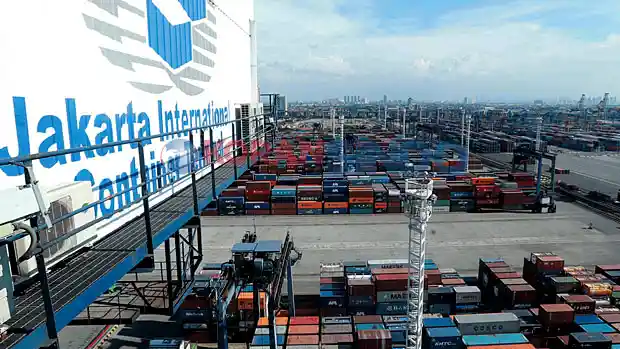 Foto - Buruh PT JICT Berdemo, Pengusaha Truk Klaim Rugi Hingga Rp 60 Miliar