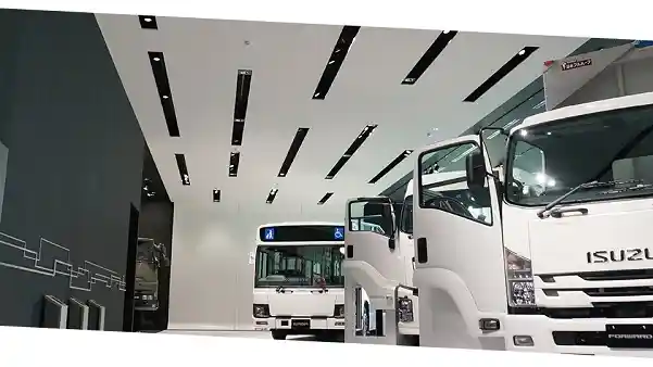 Berita - ISUZU : Akan Tampilkan Truk GIGA Terbaru di GIICOMVEC