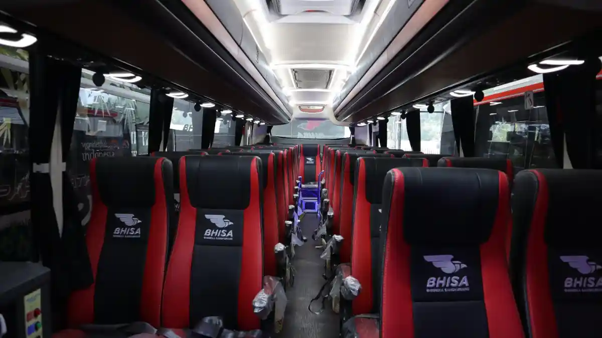Foto - Siap Disewa, Intip 5 Medium Bus Baru Bhinneka Sangkuriang Group 