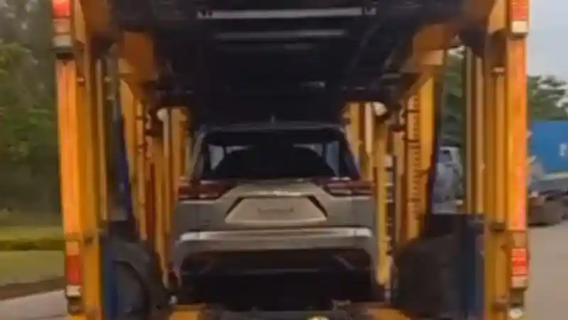 Berita - Bersiap Debut Dunia, Toyota Innova Zenix Mulai Dikirim ke Diler