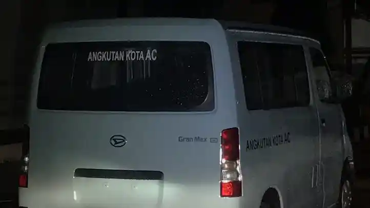 Foto - Seperti ini Wujud Angkot Full-AC yang Akan Beroperasi