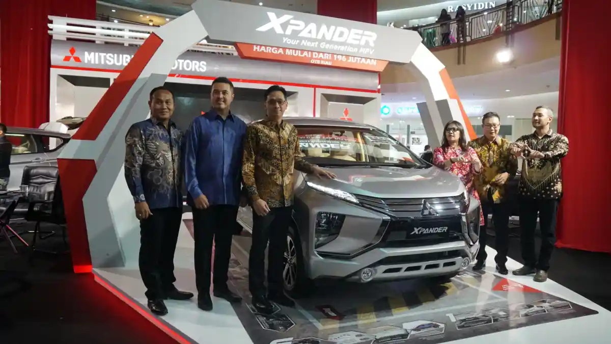 Berita - Mitsubishi Xpander Rambah Pekanbaru, Termurah RP 190 Jutaan