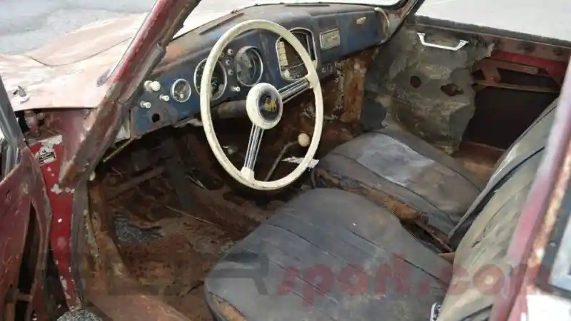 Foto - Mobil Penuh Karat Ini Dijual RP 1,16 Milyar! Kok Bisa?