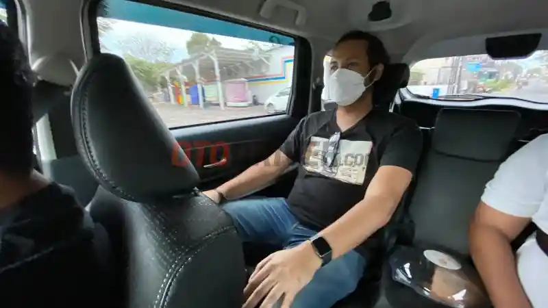 Berita - Merasakan Duduk Di Bangku Baris Kedua Toyota Avanza Dan Veloz