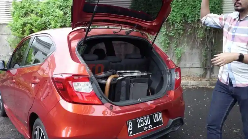 Foto - Komparasi Bagasi Honda Brio vs Suzuki Ignis vs Daihatsu Sirion
